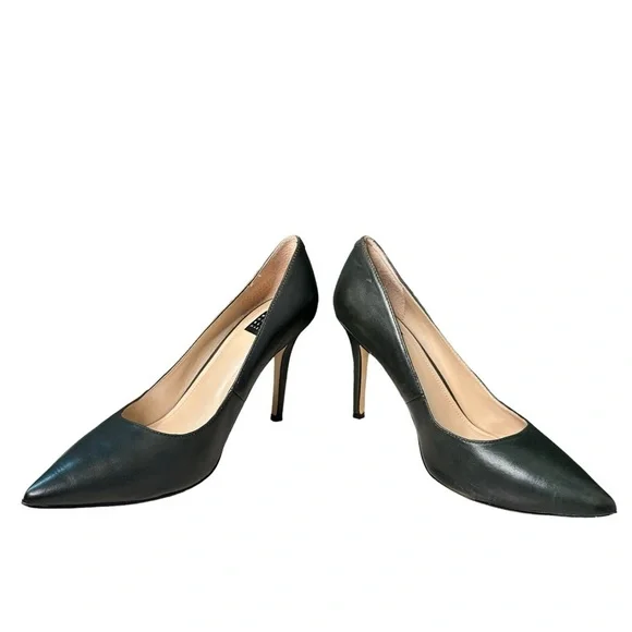WHBM | Sergeant Green Pumps Size 6.5 - Picture 9 of 16